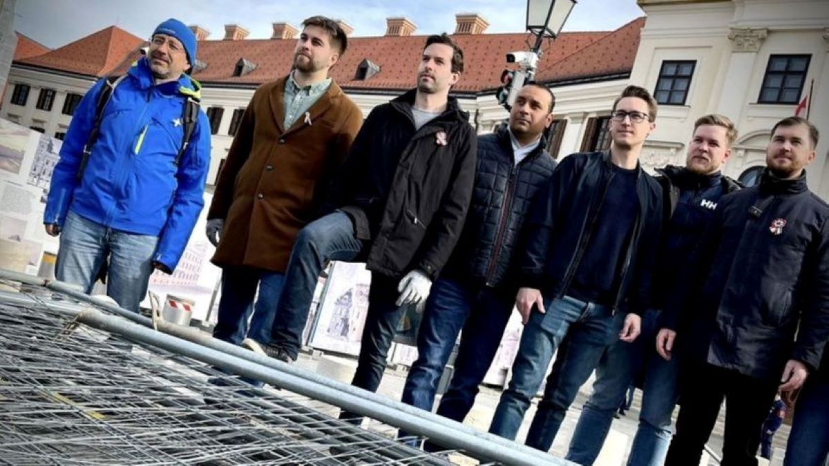Elege lett a Momentumnak: petíciót indít a párt a Budapest-bérlet megvédéséért
