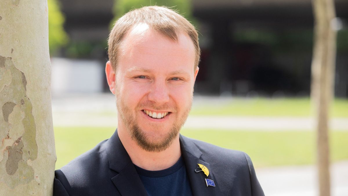 Ezúttal a magyar közmédiába rúgott egyet Daniel Freund