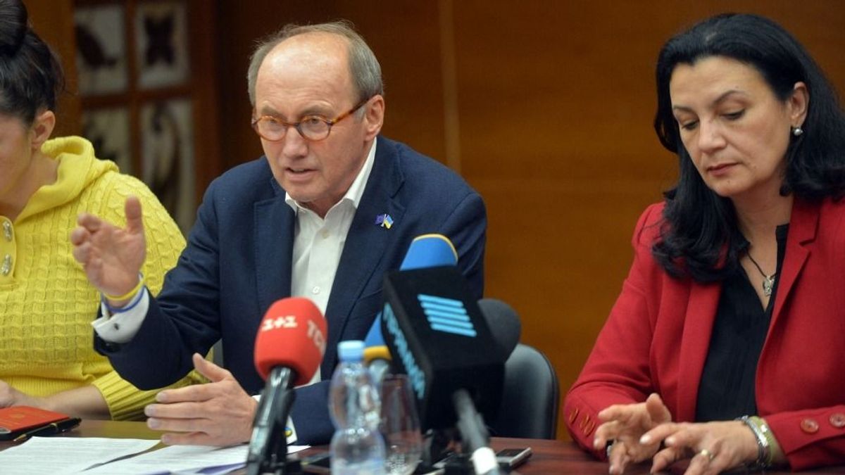 Az osztrák EP-képviselő szerint az a demokrácia, ha a liberálisok nyernek