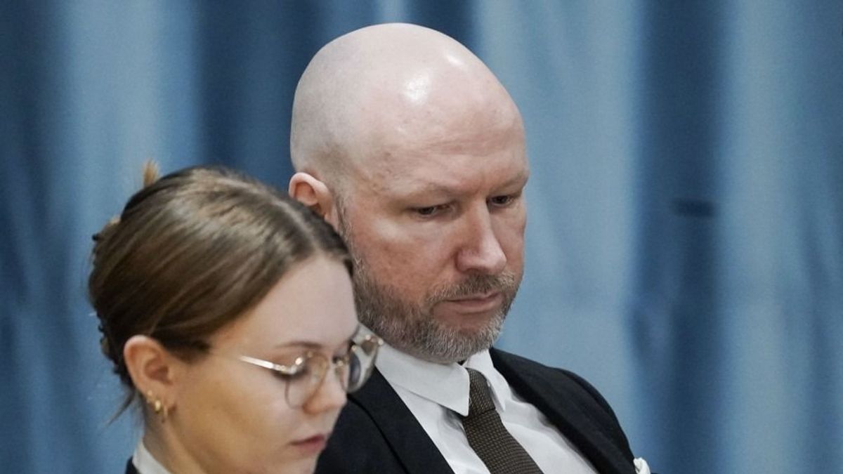 Megint panaszkodik az érzékeny tömeggyilkos, Breivik