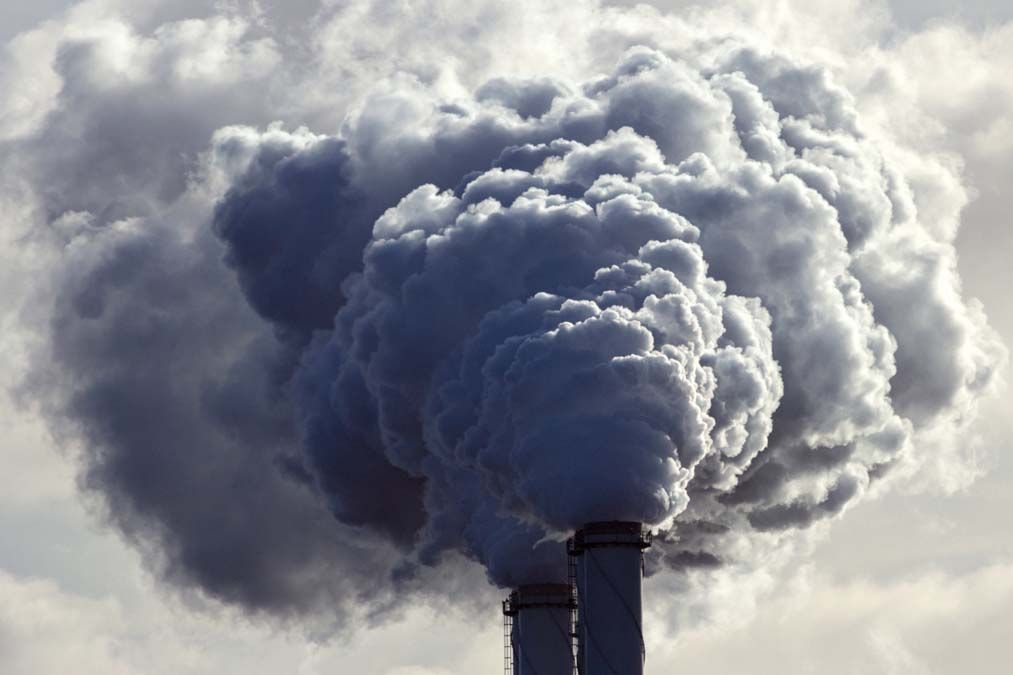 Air,Pollution,From,Power,Plant,Chimneys.
