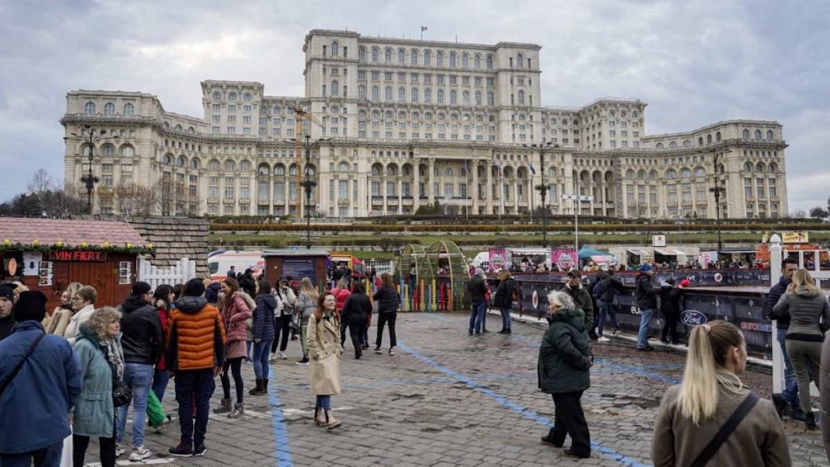 Ukrajna színeit vetítik a román parlamentre szombaton