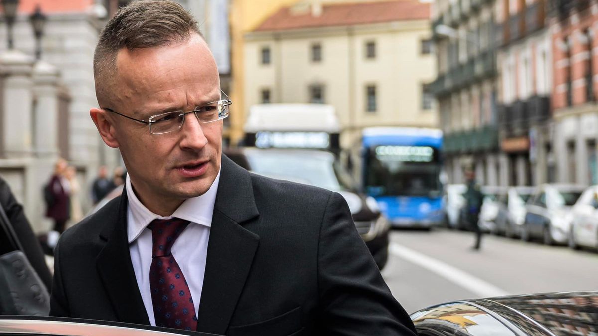 Szijjártó: Vera Jourová súlyos hungarofóbiában szenved