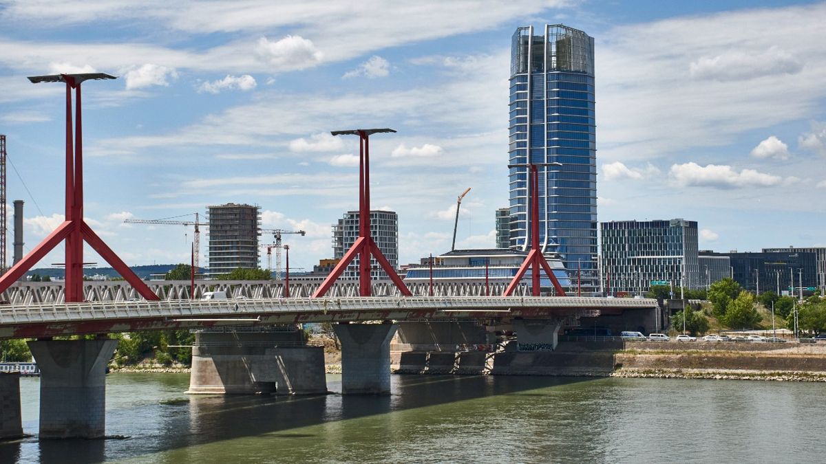 Felhőkarcolók lephetik el Budapest egy részét