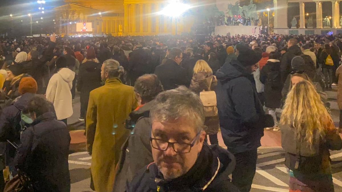 Hemzsegtek a baloldali politikusok a pénteki civil tüntetésen