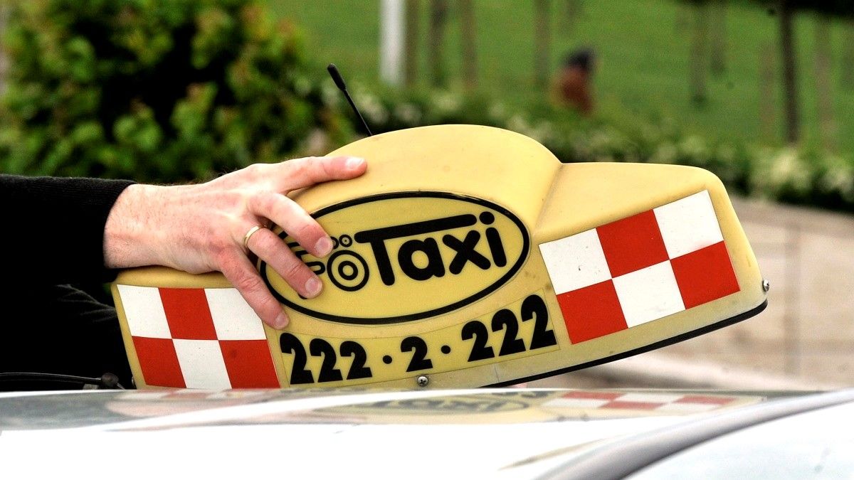„Kínosan érinthet taxitársaságokat” – az Uber visszatéréséről nyilatkozott a Mandinernek a taxiszövetség elnöke