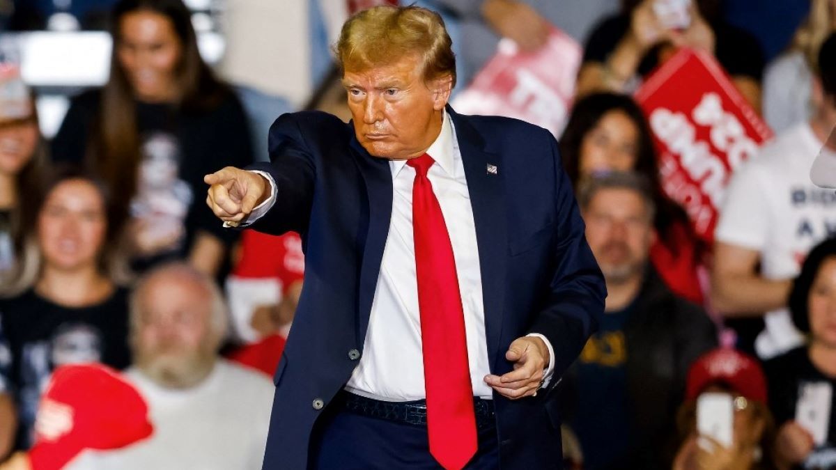 Donald Trump kijelentette: ha újra megválasztják elnöknek, „az USA történetének legnagyobb belföldi deportálási műveletét” indítja el