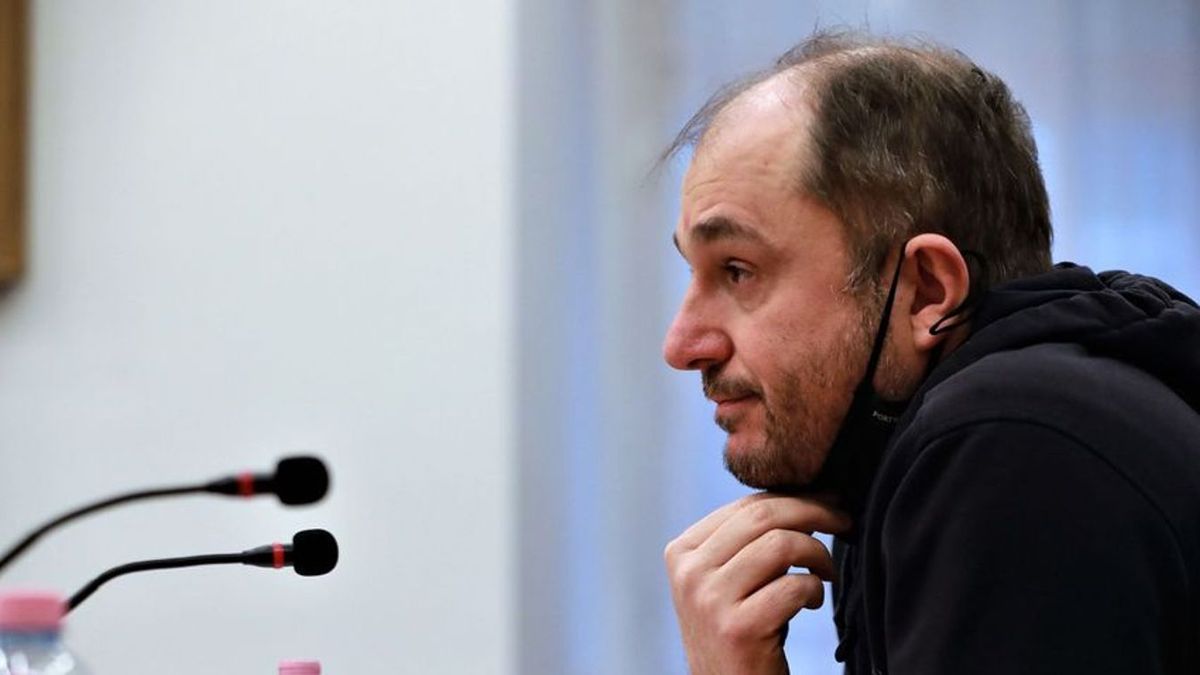 Felbukkant Karácsony főtanácsadója, el is futott a kérdések elől (Videó)