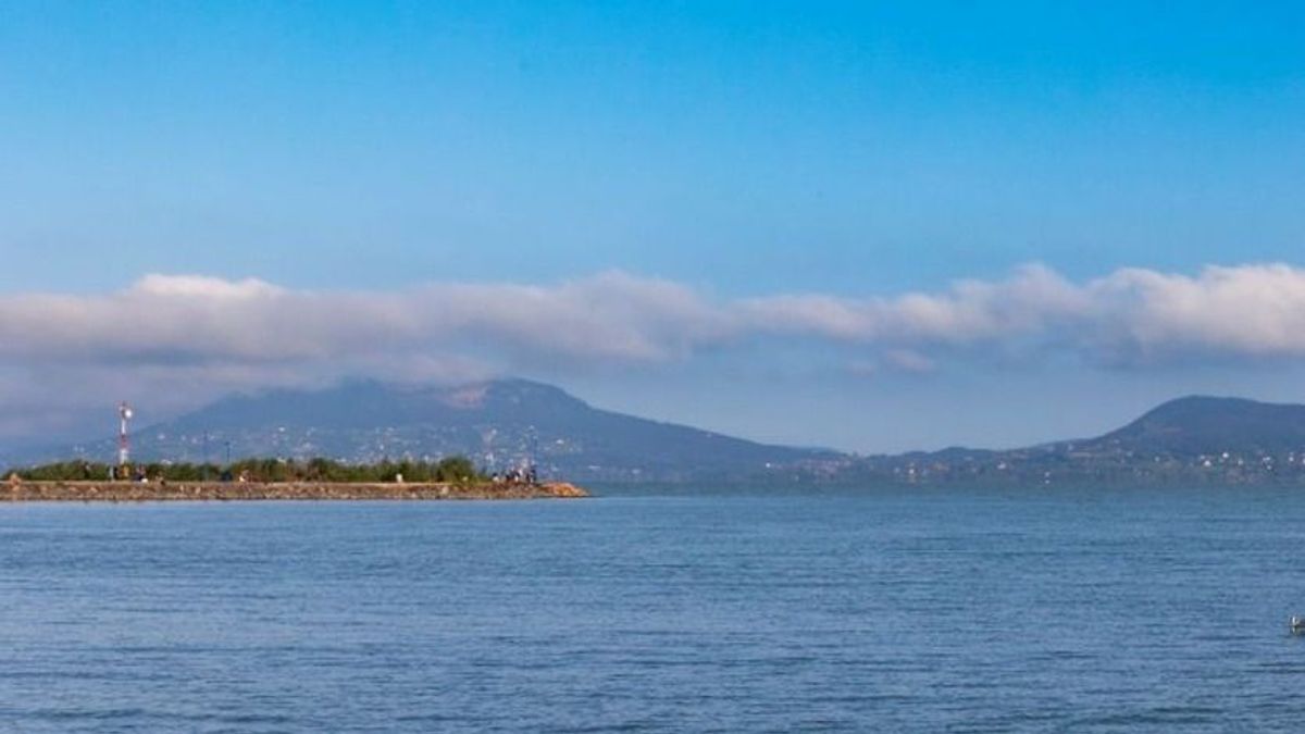 Lenyűgöző, szemet és szívet gyönyörködtető fotó készült az űrből a Balatonról