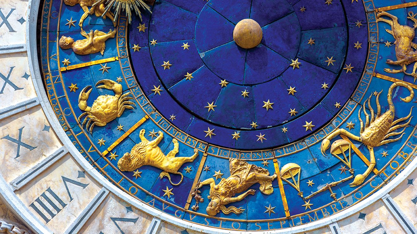 Astrological,Signs,On,Ancient,Clock,Torre,Dell'orologio,,Venice,,Italy.,Medieval