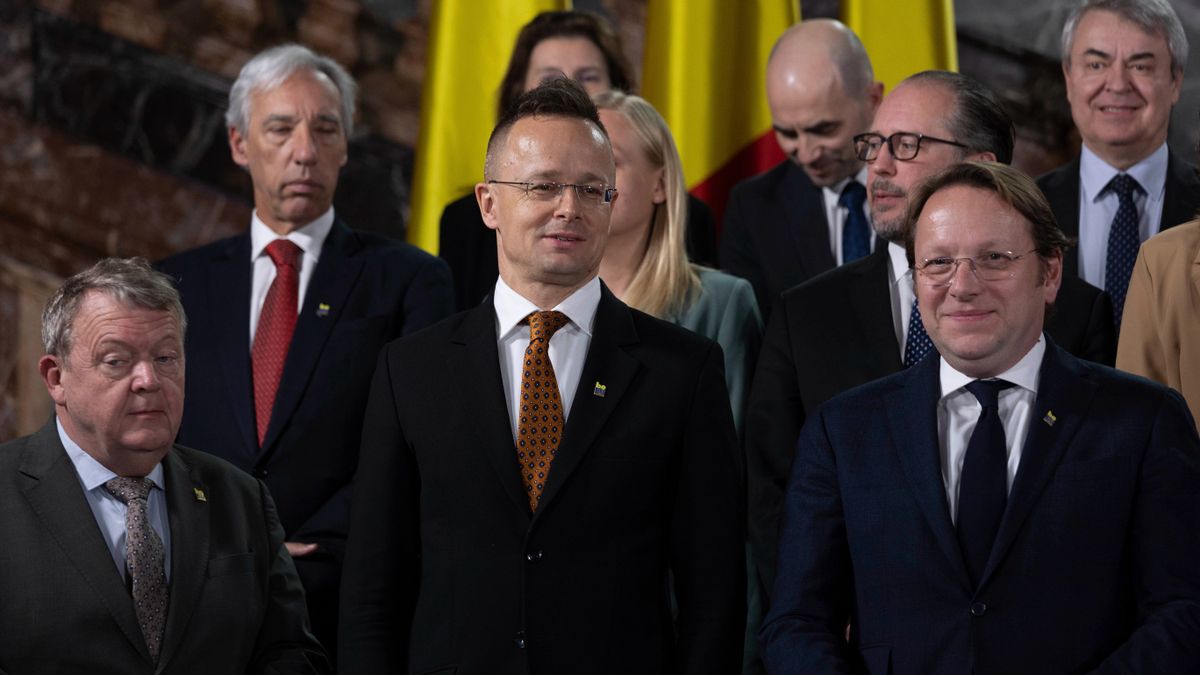 Szijjártó: Könnyű ukránpártinak lenni Brüsszelben, Washingtonban a szép irodákban