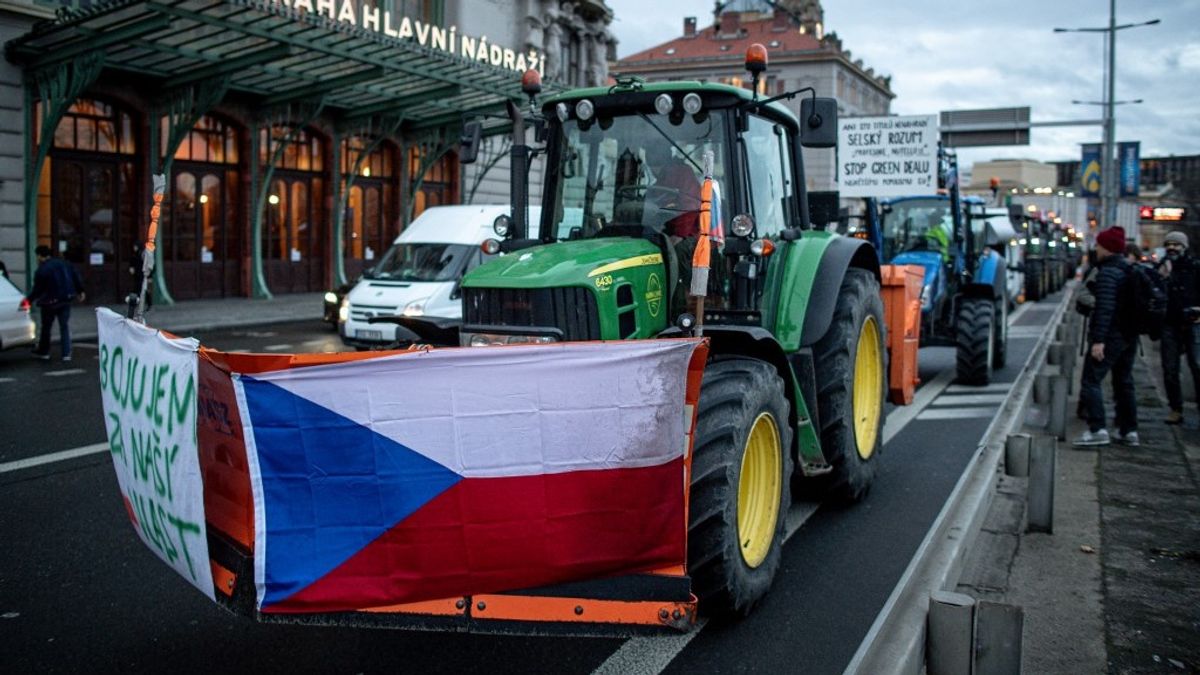 A cseh miniszterelnök Moszkva támogatóinak bélyegezte a tiltakozó gazdákat