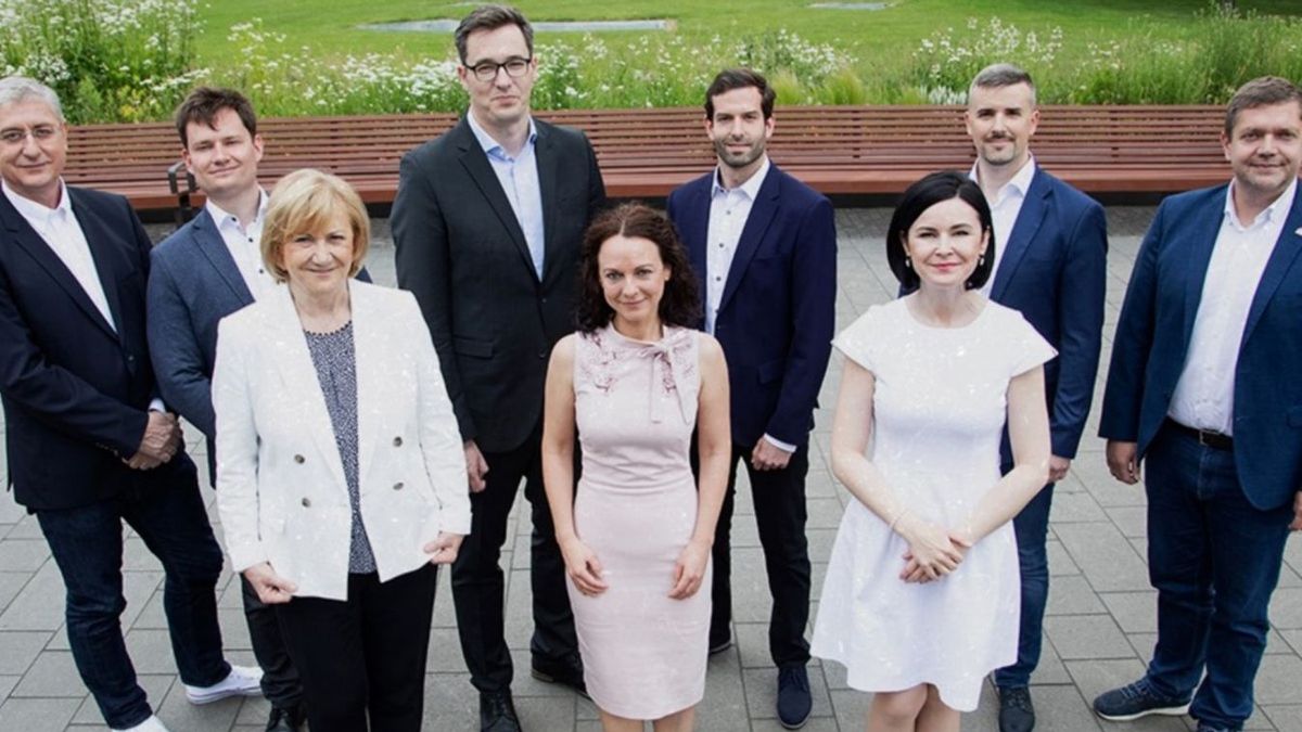 Ha valami igazán hiányzik az ellenzéki politikából, az pont a következetesség