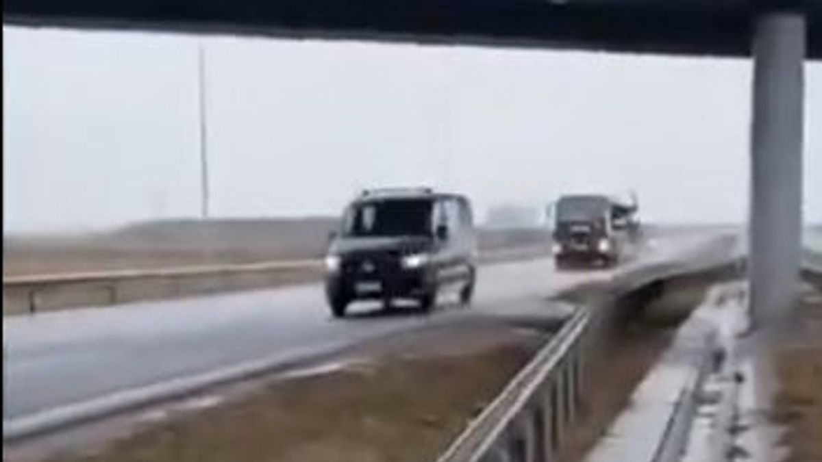 Így ment a MiG-29-es az autópályán Ukrajnába (VIDEÓ)