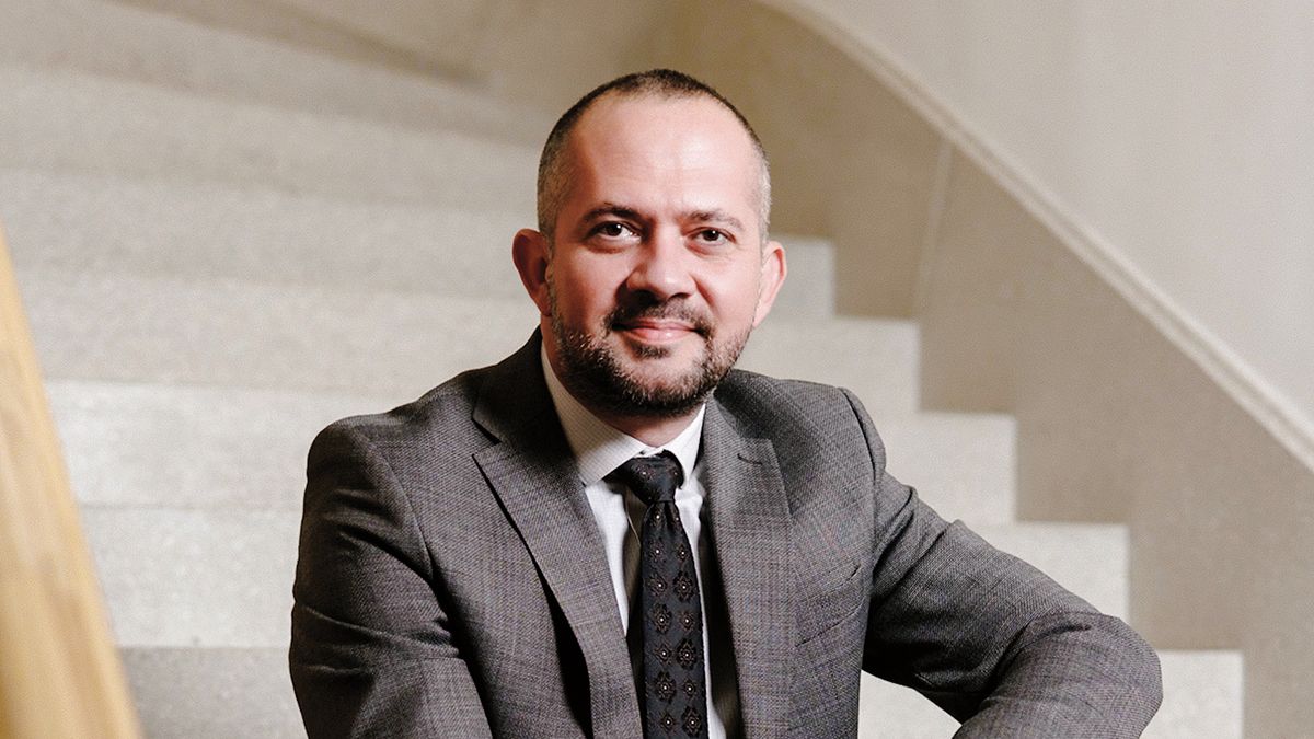 A falvaké a jövő – Gyopáros Alpár a Mandinernek