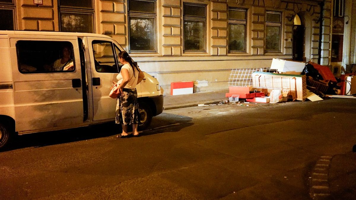 Rendőrök vadásznak a lomisokra Csepelen