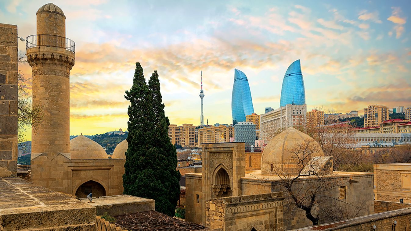 Baku,City,,Azerbaijan,,View,Of,The,Historical,Mosques,And,The