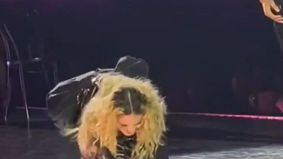 Madonna hatalmasat esett a legutóbbi koncertjén (VIDEÓ)