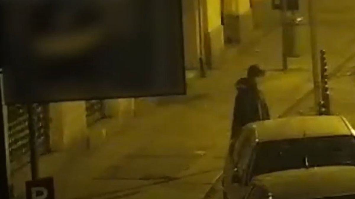 A tatabányai baloldali összefogás egyik főszereplője támadta meg a józsefvárosi Fidesz irodáját