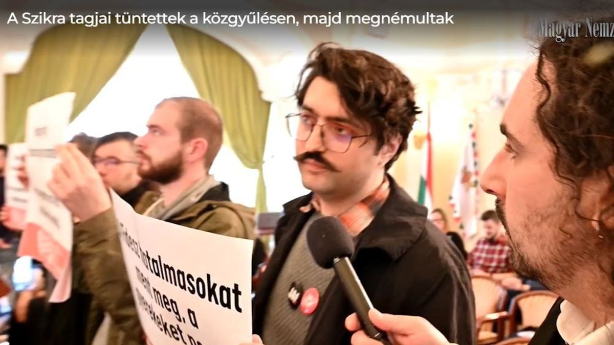 Molinókkal tüntettek Jámbor aktivistái, de a Szikrához kötődő pedofil-botrányról nem akartak nyilatkozni (VIDEÓ)