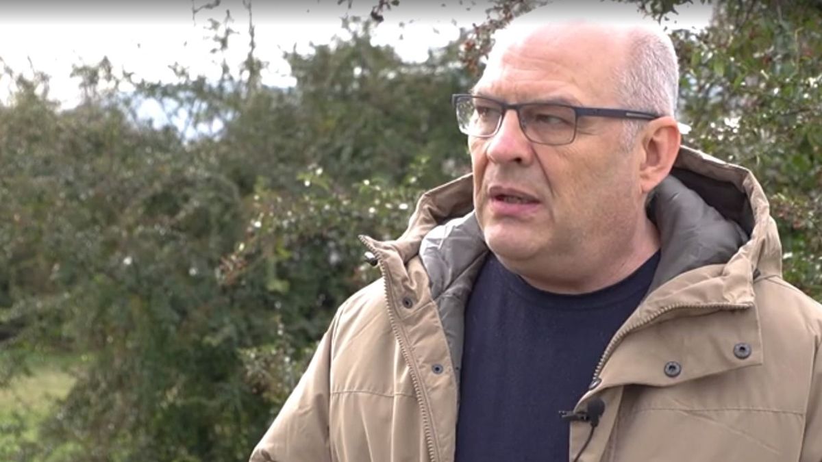 „Ön szokott gyermekeknek a nadrágjában turkálni?” – beperelheti a DK-s politikust az M1 riportere (VIDEÓ)