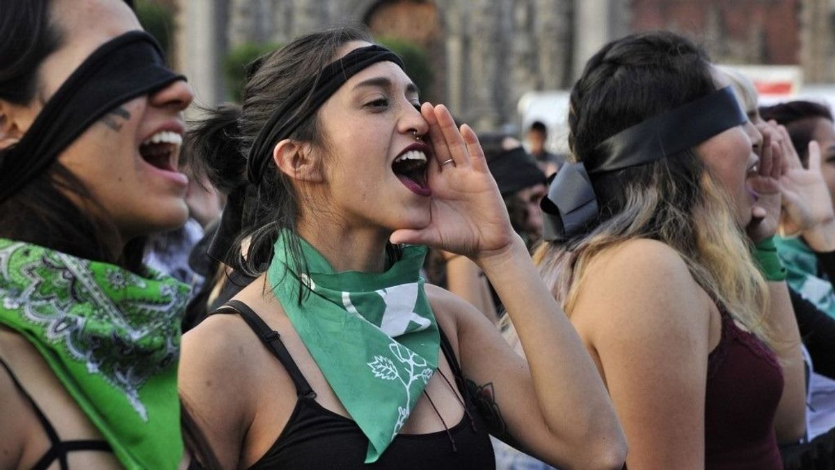 Éljen a nagy egyenlősítés: félelmetesen tátongó szakadék nyílt a nemek között – ráadásul épp a fiatalok körében!