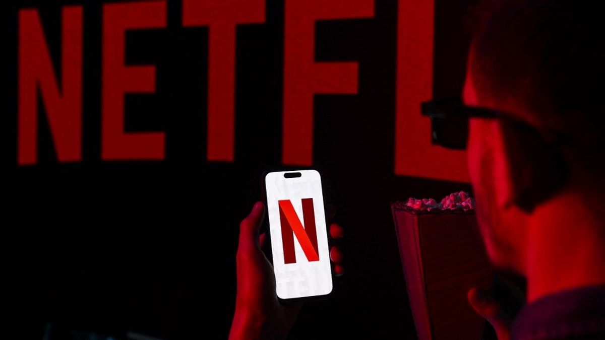 Sandor Nagy has been portrayed as gay in the new Netflix series