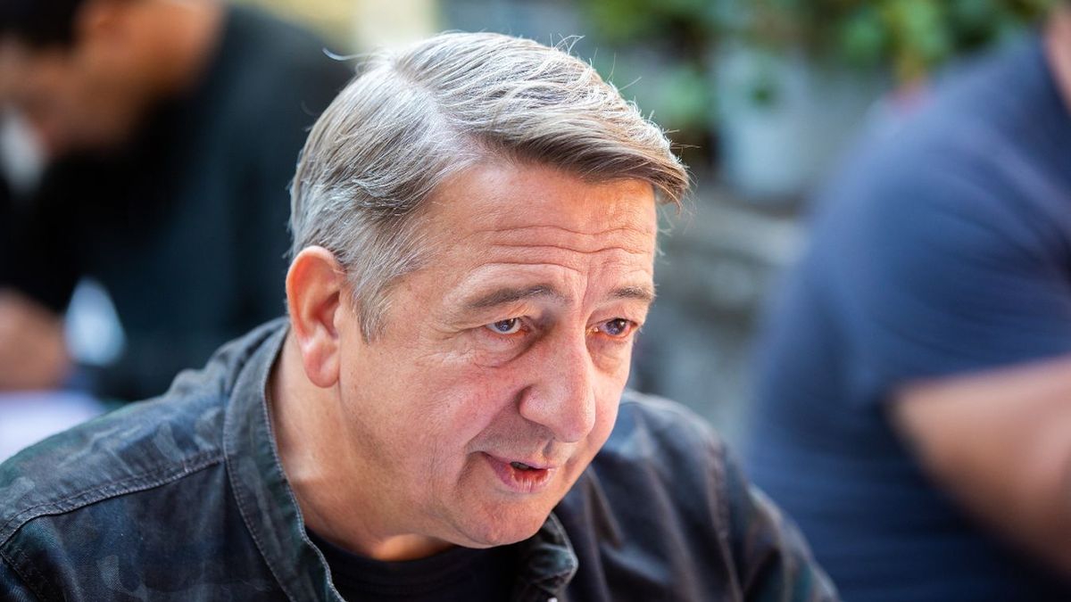 Történelem és ováció, avagy Bayer Zsolt őstörténete