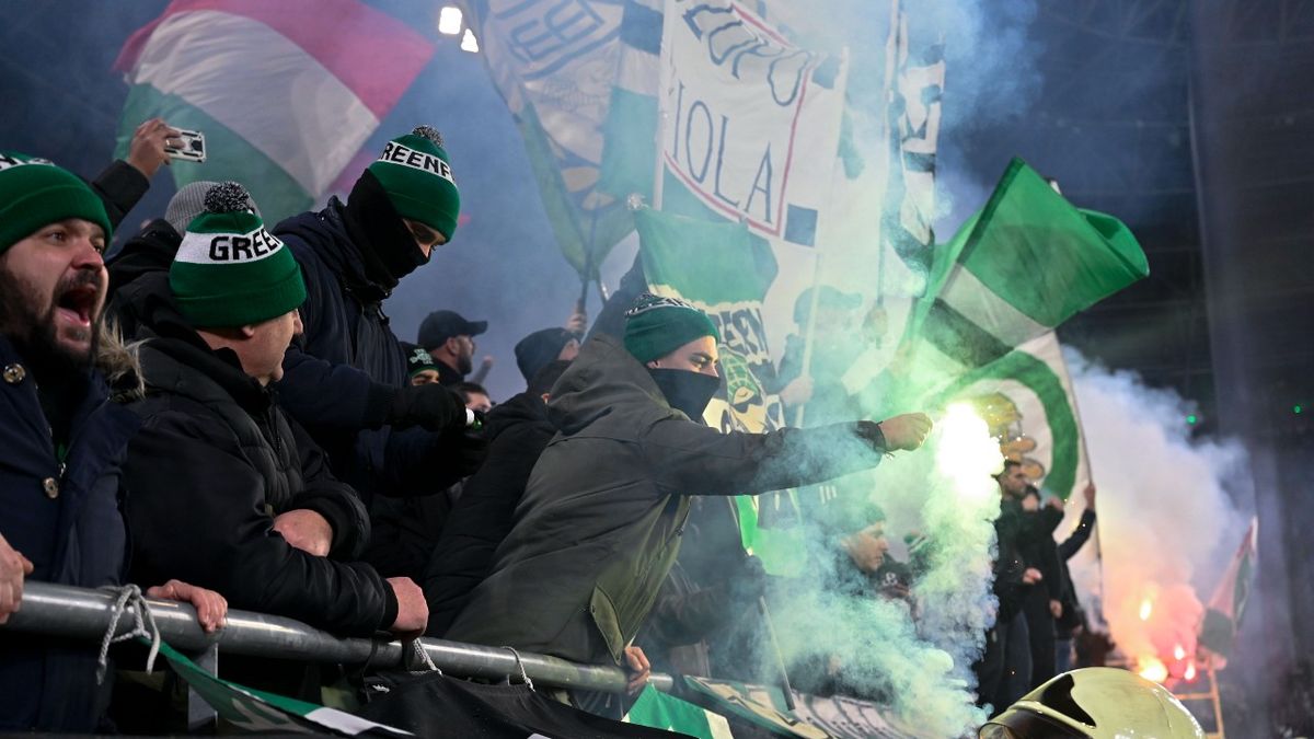 Öt magyar konzul is segíti a szurkolókat a Ferencváros-Olimpiakosz meccs helyszínén