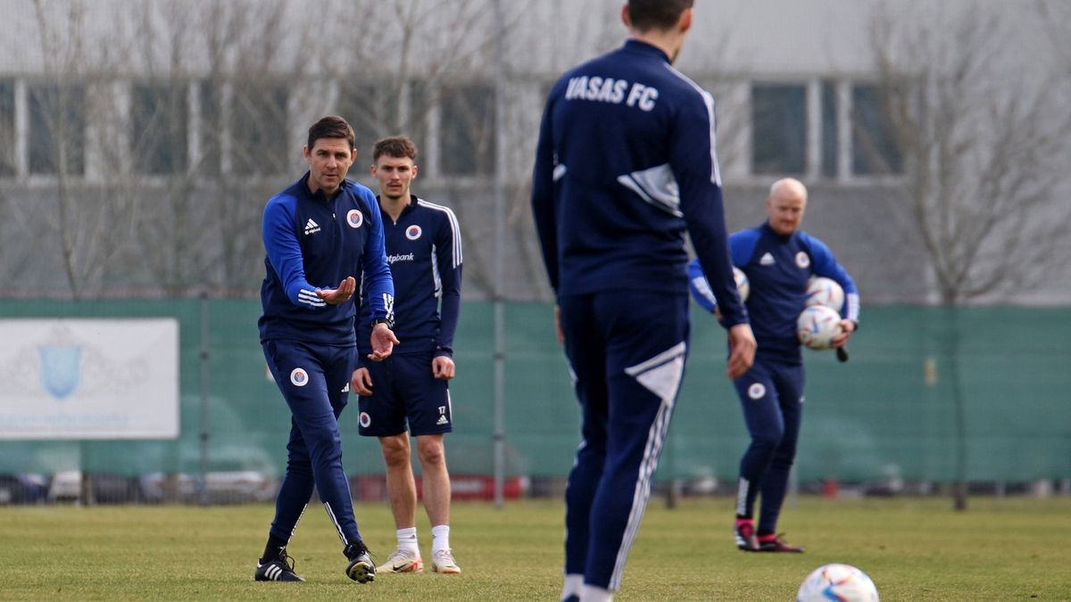 Gera Zoltán elmondta, hogy ülhet egy Fradi-legenda a Vasas kispadjára