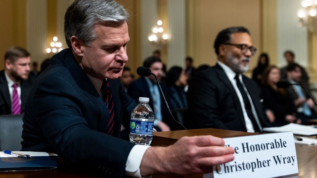 Bedönthetik Amerikát a kínai hackerek az FBI-igazgató szerint