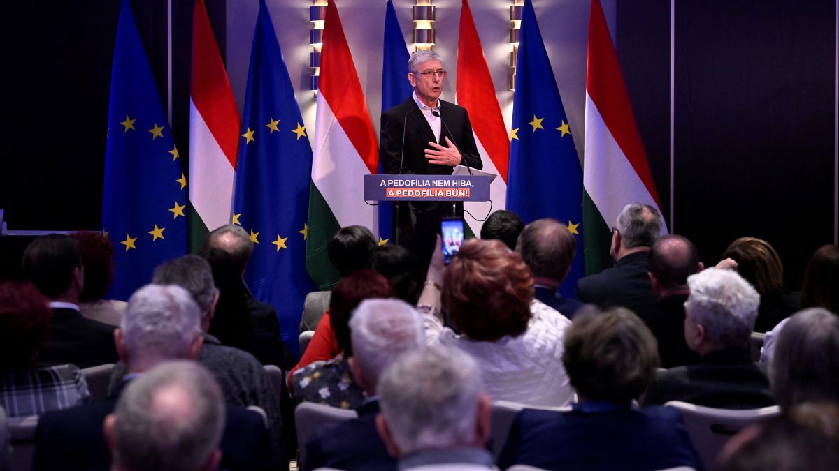 Gyurcsány Ferenc évet értékelt: mindenfelé árulók, különutasok és pedofilok