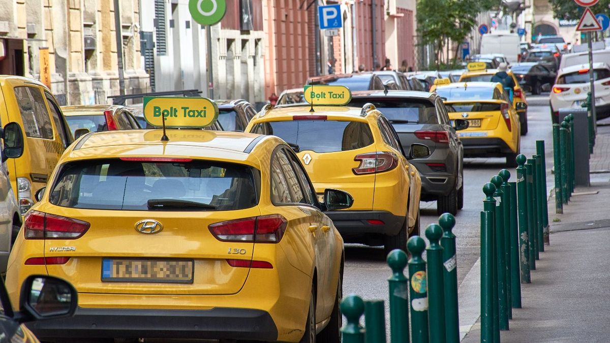 A módszer változott, a probléma nem: hogy lehet kiszűrni a csaló taxisokat?