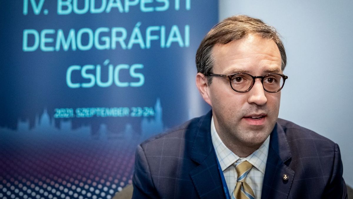 Gladden Pappin: A liberális agenda erőszakosan terjeszkedik, Magyarország azonban nem enged
