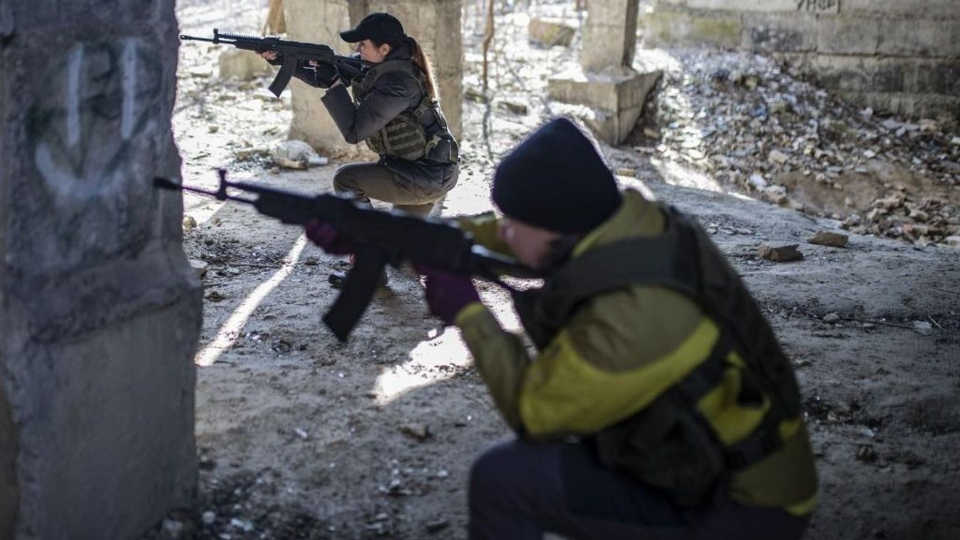 Ukrainian women undergo military training in Kyiv