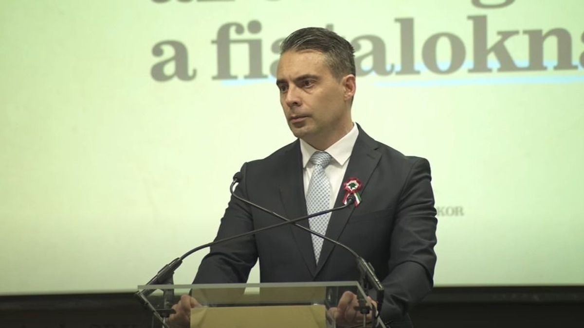 Észrevette valaki, mit csináltak Vona Gáborék a hétvégén?