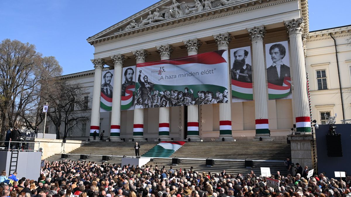 Orbán Viktor minden gesztusa ‘48 ideáinak tagadása