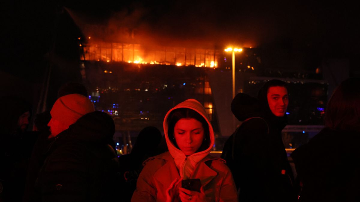 Megdöbbentő fotókon a moszkvai terrortámadás helyszíne