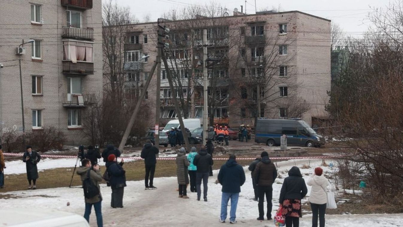 Demolition of residential building in Russia's St. Petersburg