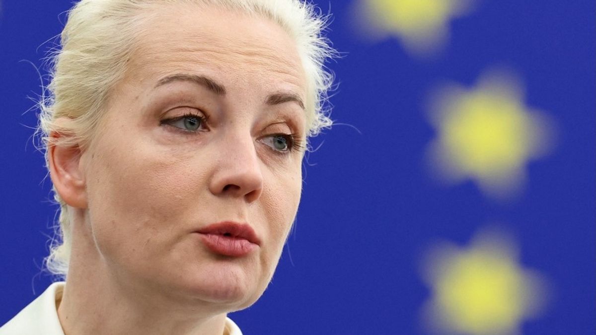 Navalnij özvegye szerint lényegében Orbán Viktor segítségével ölette meg férjét Putyin