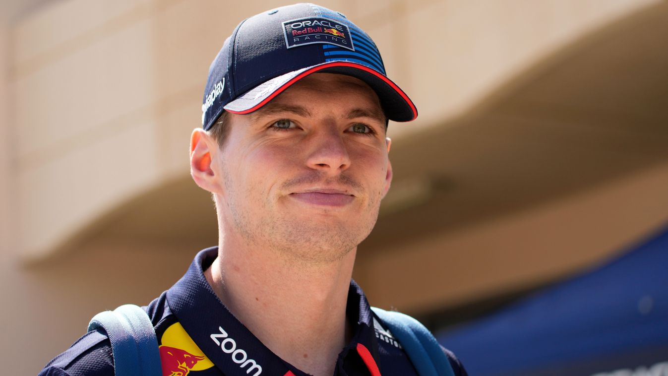 Szahír, 2024. február 29.
Max Verstappen, a Red Bull holland versenyzõje érkezik a Forma-1-es autós gyorsasági világbajnokság Bahreini Nagydíjának elsõ szabadedzésére a szahíri versenypályán 2024. február 29-én. A szezonnyitó futamot március 3-án rendezik.
MTI/AP/Darko Bandic