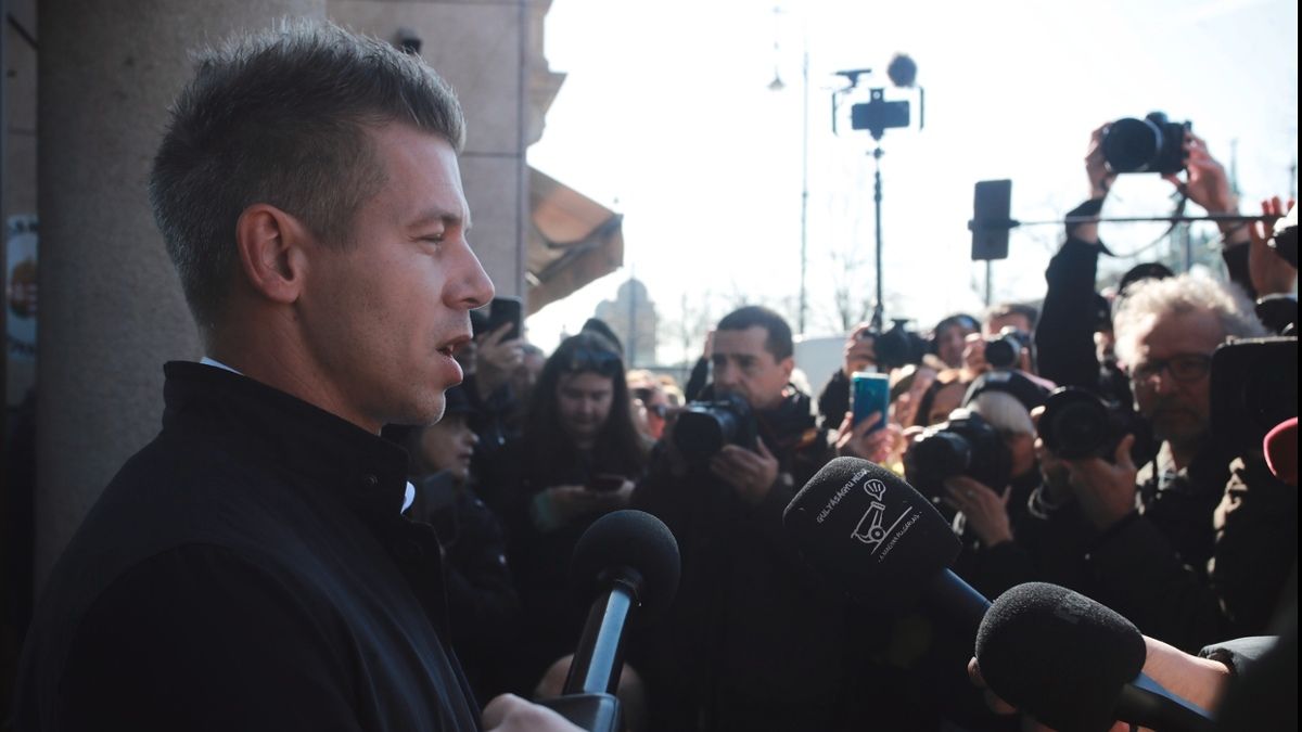 Nem csak Varga Juditot, Gulyás Gergelyt is zsarolta Magyar Péter