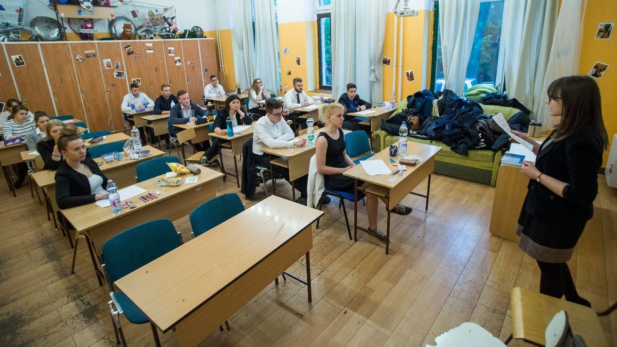 A közoktatás intézményesített rendszere a gyermekbántalmazás mindennapi szintje
