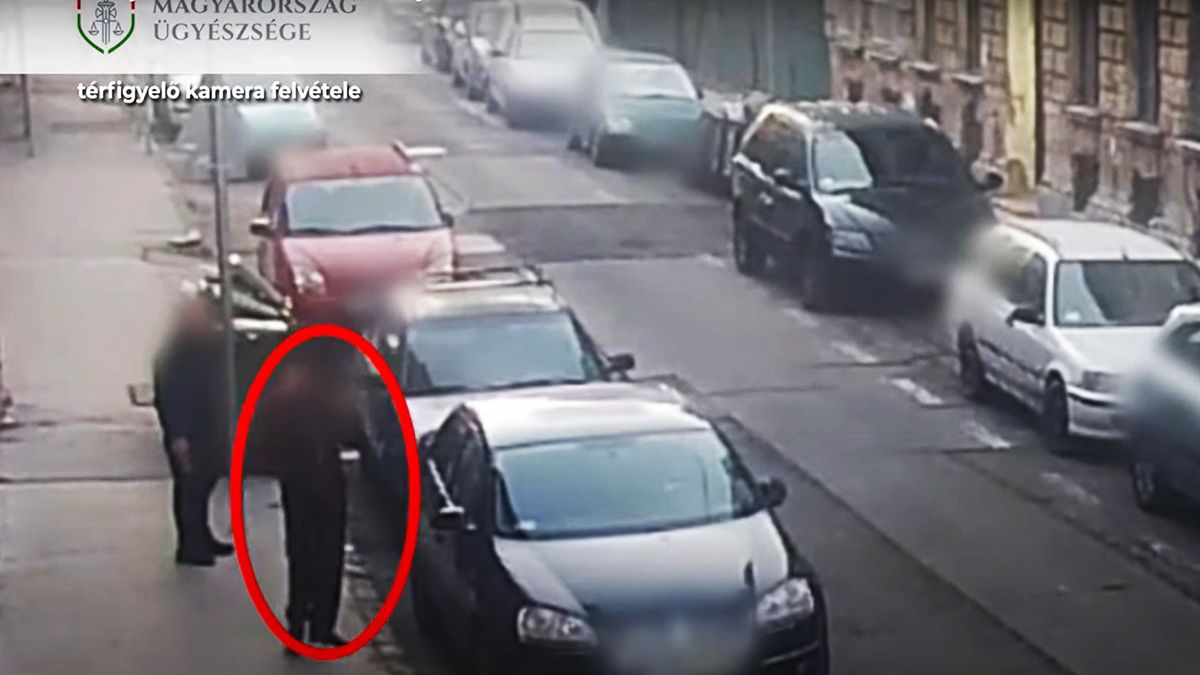 Lopott autóval tört-zúzott egy férfi a VIII. kerületben