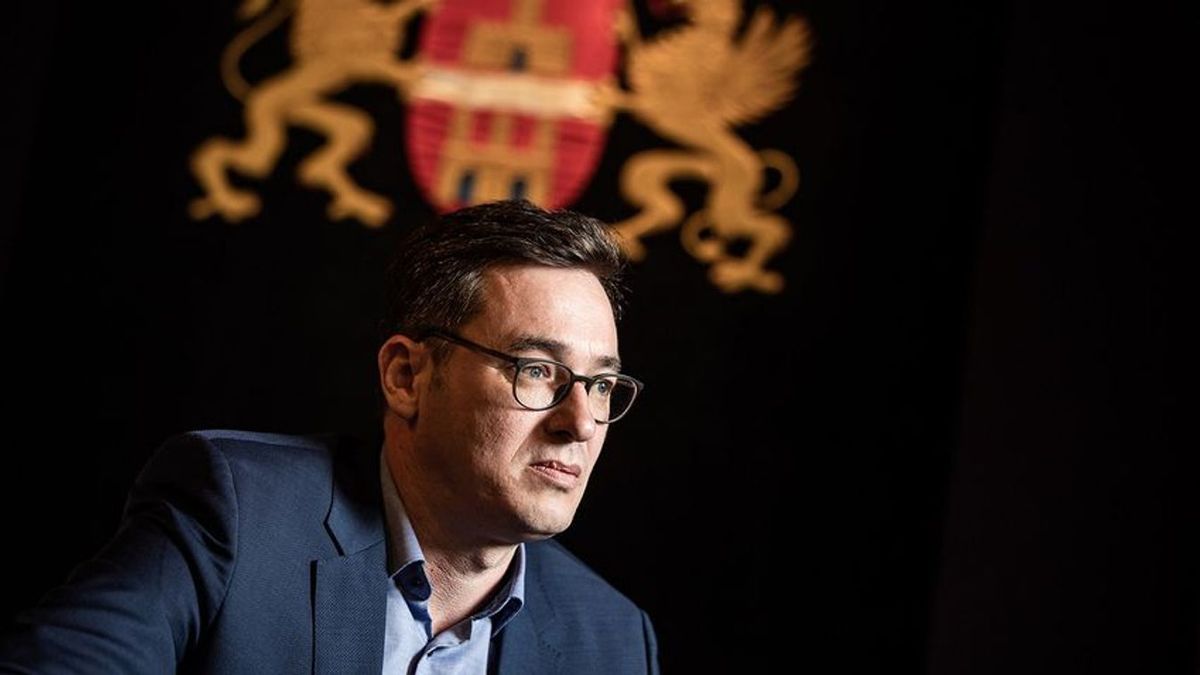 Ezúttal is hiába próbálták a vitát sem vállaló Karácsonyt kérdezni (VIDEÓ)