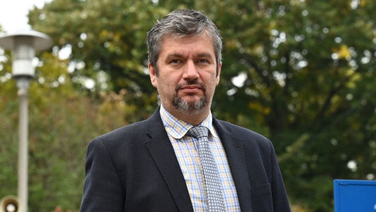 Hadházy Ákos is beszólt Magyar Péternek