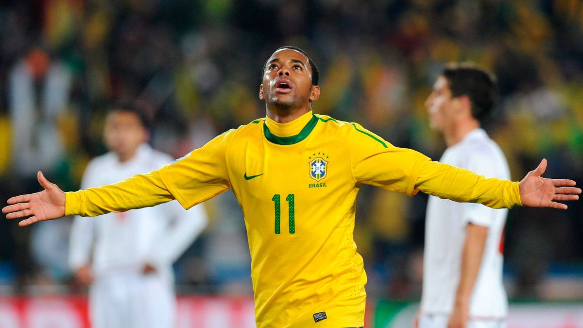 Csoportos nemi erőszakért ítélték el – Robinho szerint viszont azért küldenék börtönbe, mert fekete