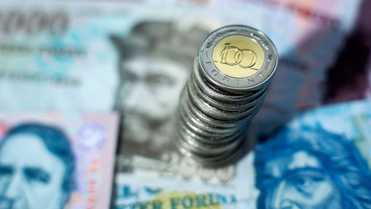 Elkéshet, aki nem vált eurót a nyárra, a 425 forintos árfolyam sem kizárt