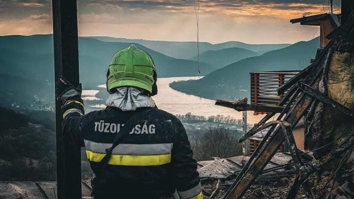 Így néz ki a visegrádi hotel a szombati pusztító tűz után (FOTÓK)