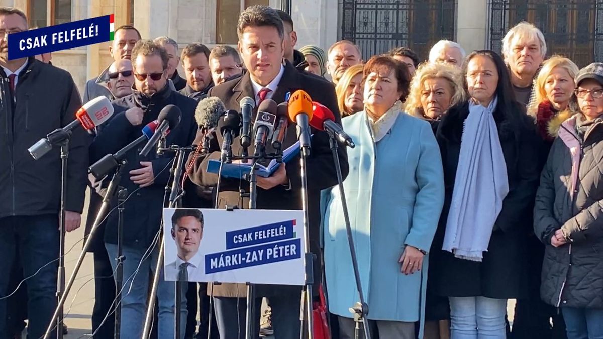 Hosszú a lista: agymosottak, gombák, krumplizabálók és már parasztok is a magyarok a baloldal szerint – összeszedtük a leggyakoribb sértegetéseiket